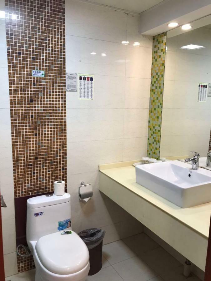 Chunshengjiang Hotel 2*
